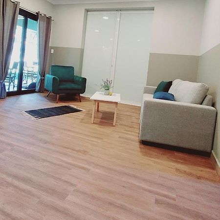 Апартаменты Casa De Huespedes Mariposa En Manantial Countryclub Hohenau Экстерьер фото