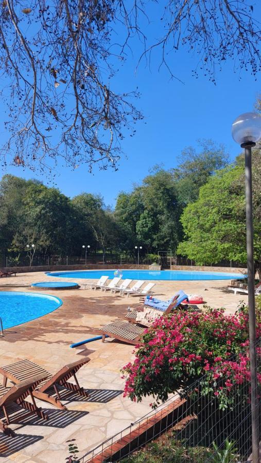 Апартаменты Casa De Huespedes Mariposa En Manantial Countryclub Hohenau Экстерьер фото